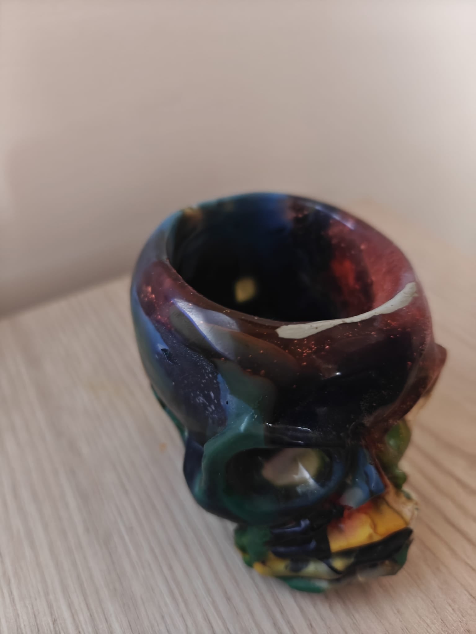 Moulded Skull with hollow Insert for tealights