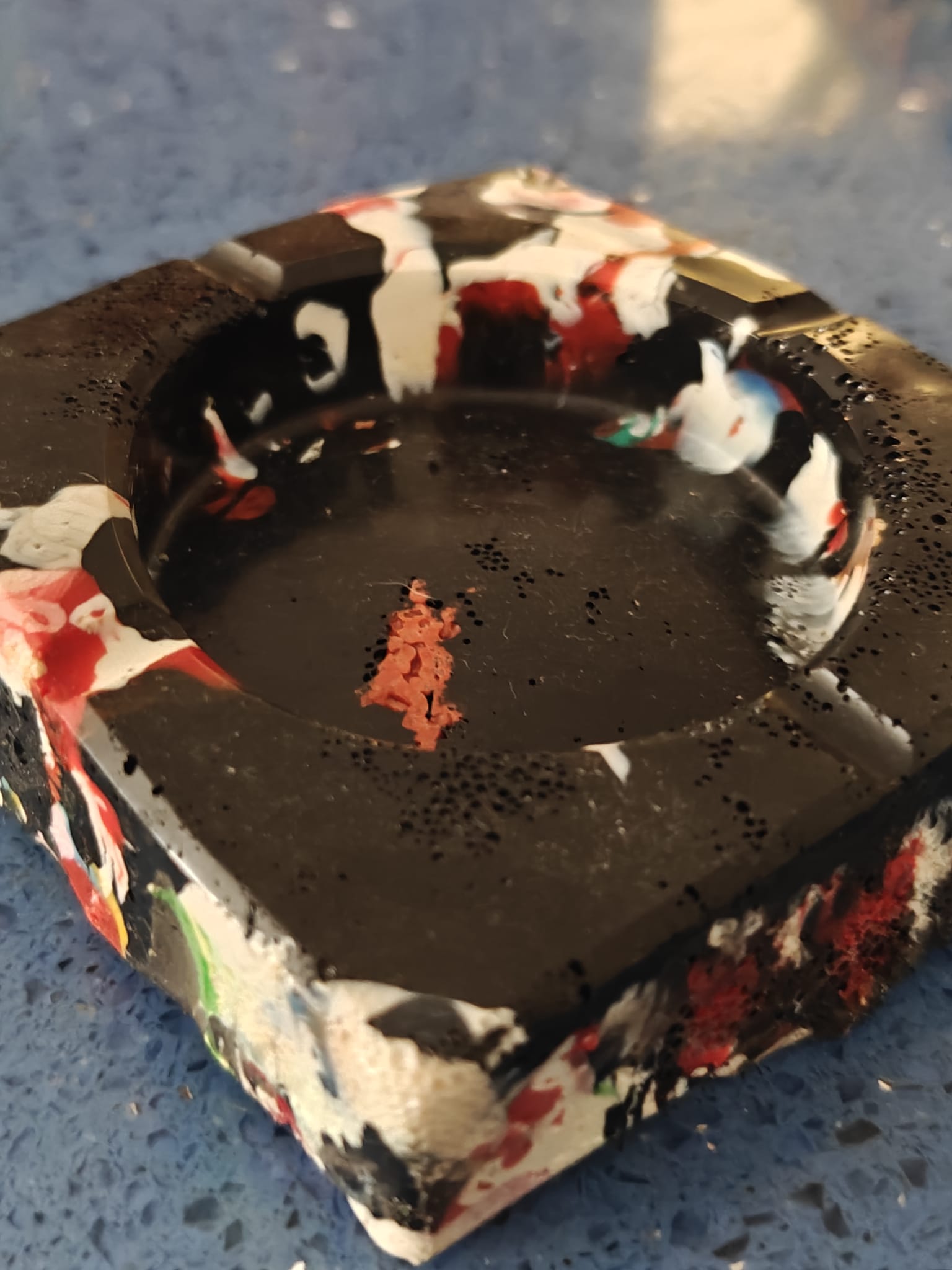 Moulded Square Ashtray – Black, White & Red